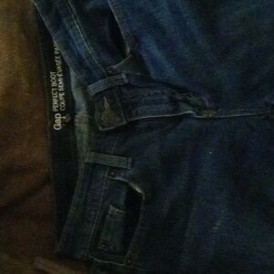 Gap perfect boot size 2/26 dark wash